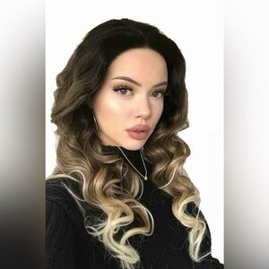Brand new 13x3 26 inch synthetic wig. black, brown ombré  lightens to blonde